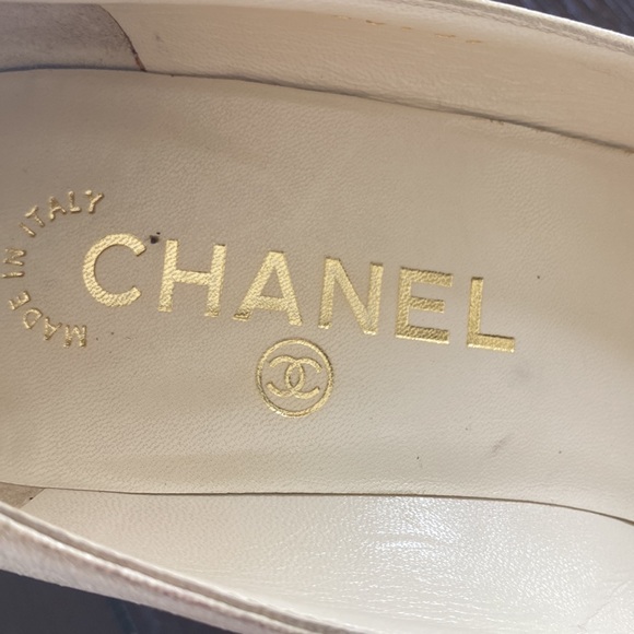 Chanel Cream/Black Leather CC Cap Toe Wedge Espadrille Pumps - Picture 6 of 9